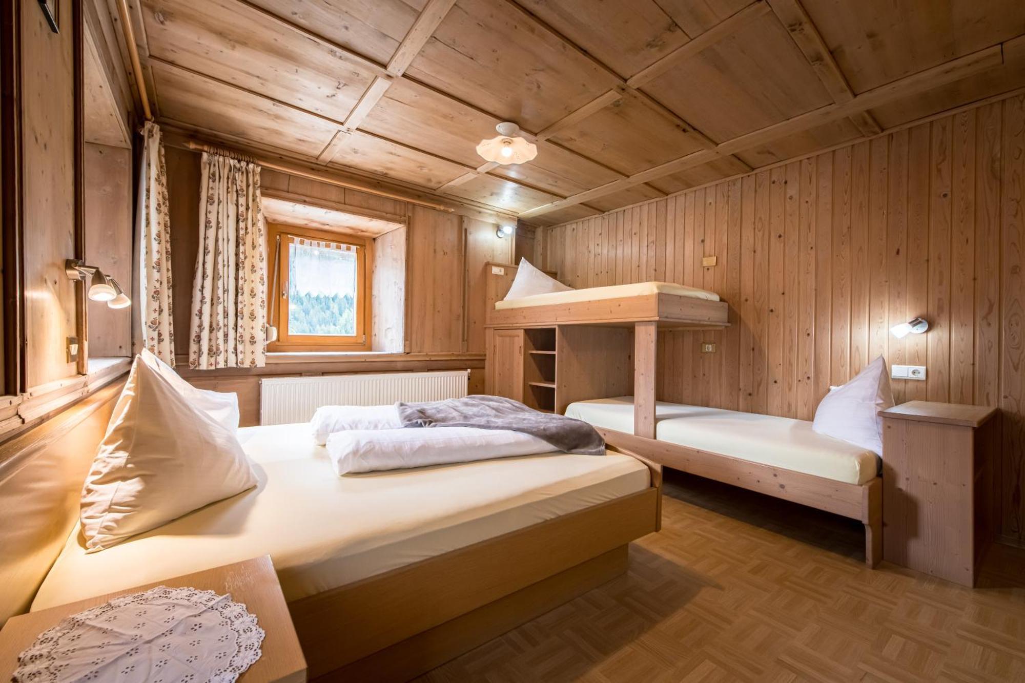 Oberwirt Hotel Selva dei Molini Buitenkant foto