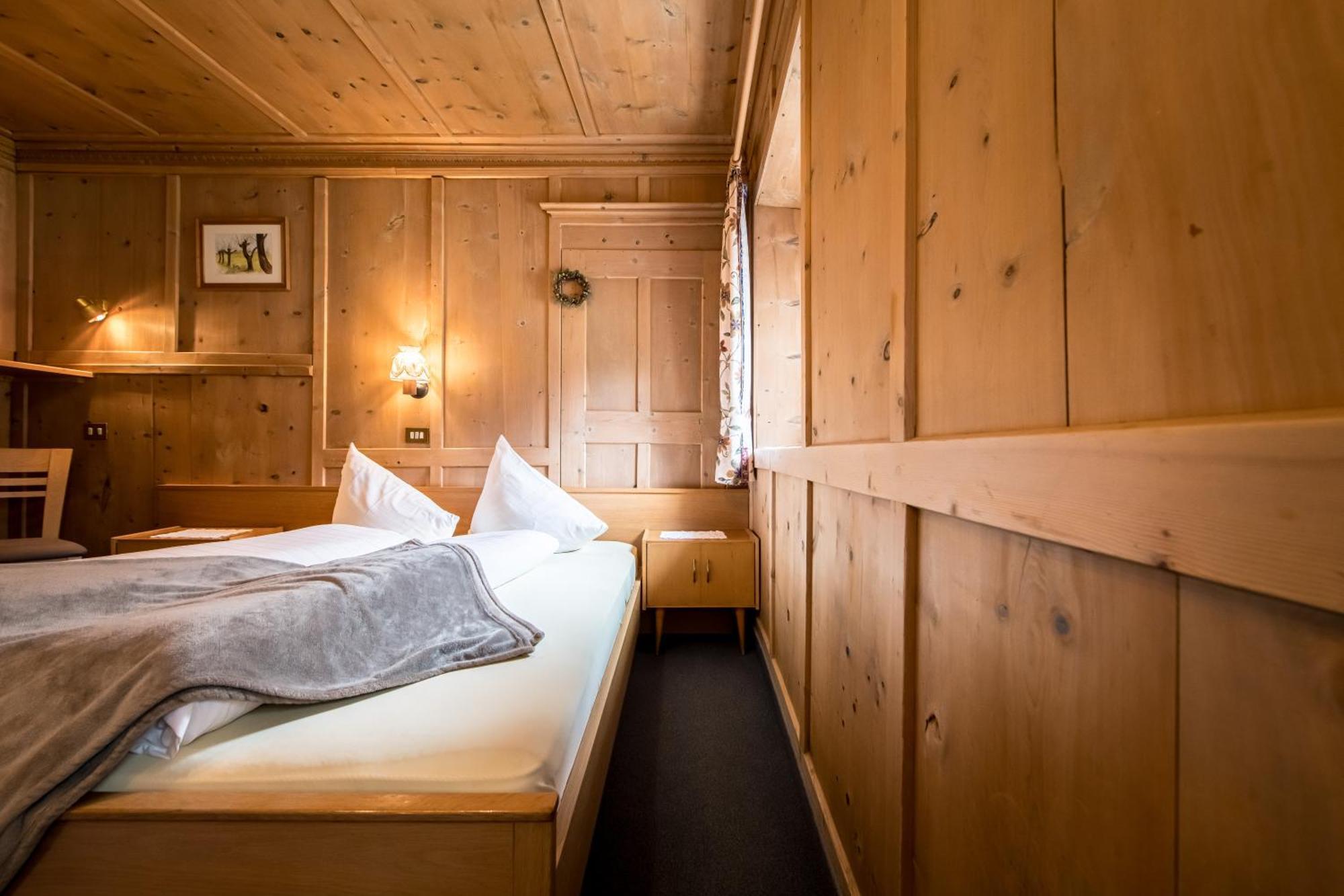 Oberwirt Hotel Selva dei Molini Buitenkant foto